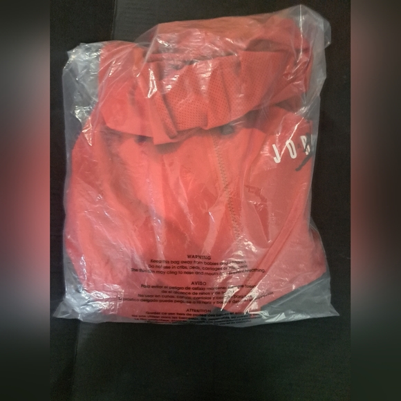 Nike Air Jordan Essentials Woven Men's Jacket in Red and Black, Size M. - Picture 16 of 16